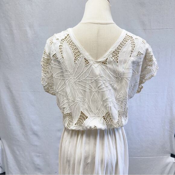 Lassy Doll white Rayon & crochet detail button up blouson midi dress size large - Picture 11 of 16